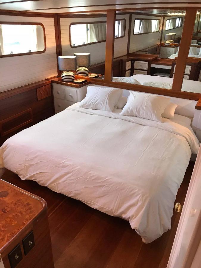 Toro Botel *